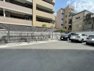 【駐車場】 | ノルデンハイム天神橋アドバンス | 敷地内に駐車場あり！空き情報は都度お問い合わせください！