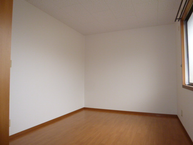 ヴィラ鴻の寝室|洋室