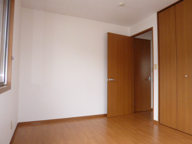 ヴィラ鴻の洋室