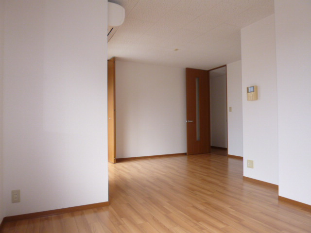 ヴィラ鴻の居間・リビング