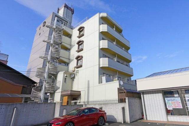 サンパティック二条の外観