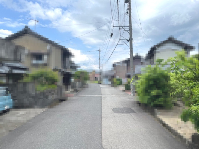 越前市村国1丁目132坪売地の前面道路含む現地写真