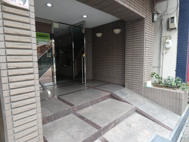 【エントランス】 | ロイヤルヴィラ