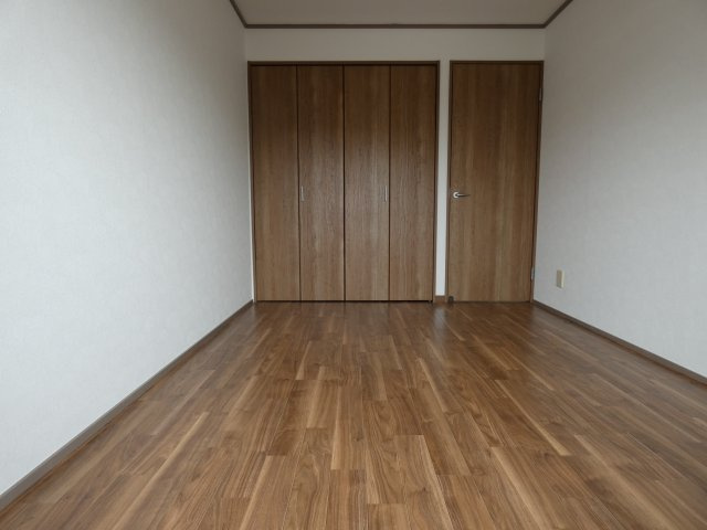 【寝室】 | ロイヤルヴィラ