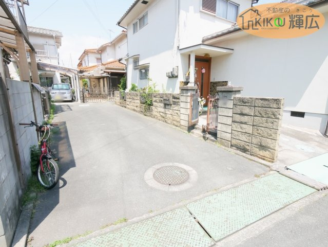 加古川市野口町長砂　中古戸建の外観|専用通路となります。