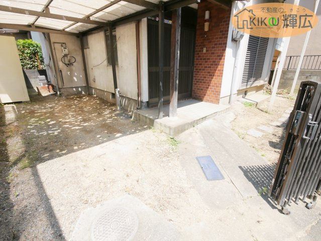 加古川市野口町長砂　中古戸建の駐車場|駐車場にはお車1台停めれます。