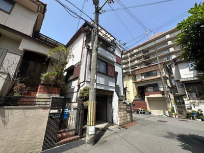 【前面道路含む現地写真】 | 枚方市出口３丁目 中古戸建