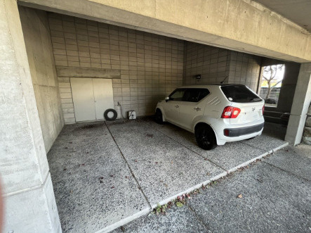 【駐車場】 | 伊加利売家