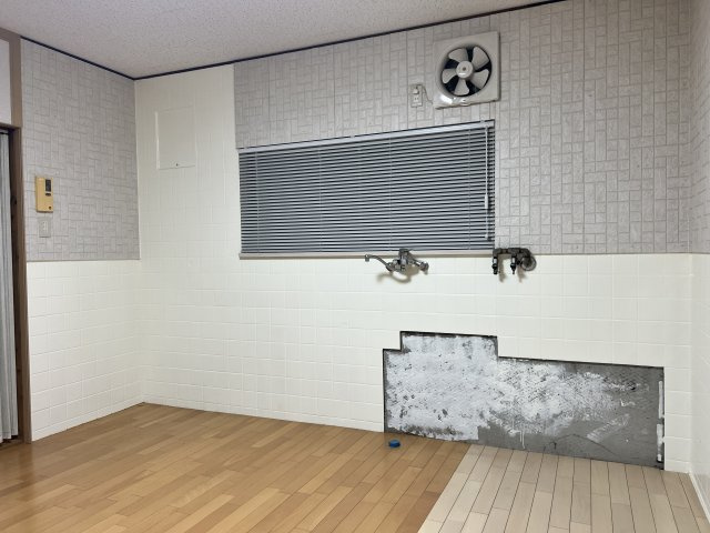 【居間・リビング】 | 土師町５丁　中古戸建