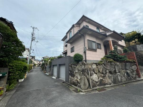 【前面道路含む現地写真】