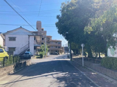 【前面道路含む現地写真】 | MIRASUMO南区弥生町0186③全3棟＜新築一戸建て仲介手数料無料＞ | 前面道路含む現地写真です