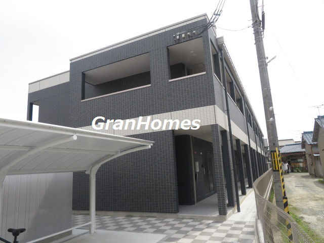 ファルコ土山の外観