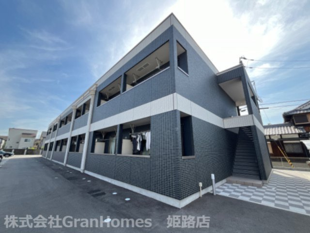 ファルコ土山の外観