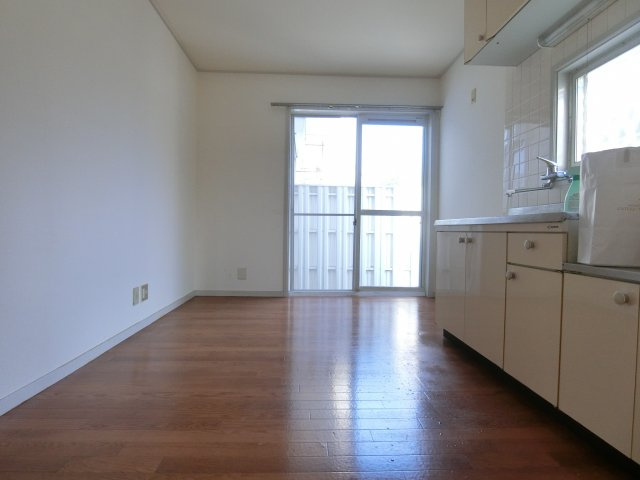 ハイツKOYAMA の居間・リビング|別部屋の参考写真