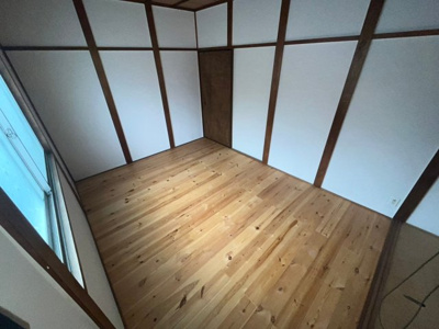 【洋室】 | 本郷4丁目戸建