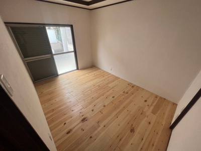 【洋室】 | 本郷4丁目戸建