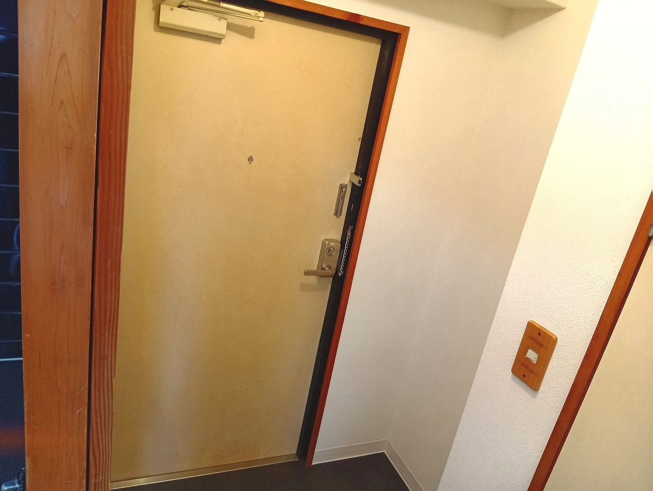 マンションベスタの玄関