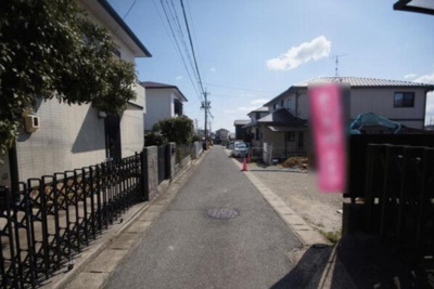 【前面道路含む現地写真】 | HP名古屋市名東区梅森坂西全2棟＜新築一戸建て仲介手数料無料＞ | 前面道路含む現地写真です