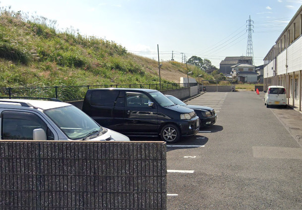 レンパレスパルコの駐車場|カースペースがあります