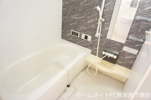 熊本市東区小峯２丁目のアパートの浴室