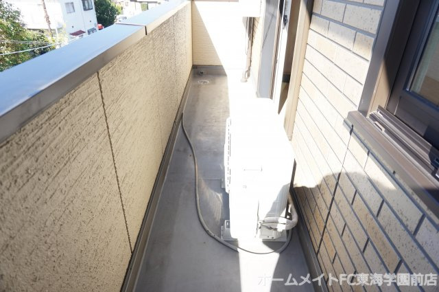 熊本市東区小峯２丁目のアパートのバルコニー