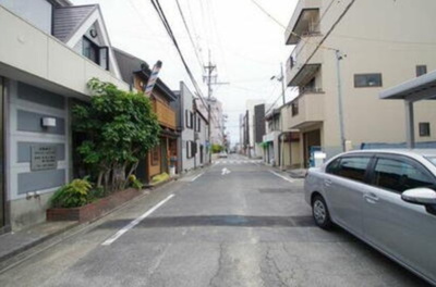 【前面道路含む現地写真】 | AiTOWN名古屋市瑞穂区春敲町2丁目全1棟＜新築一戸建て仲介手数料無料＞ | 前面道路含む現地写真です