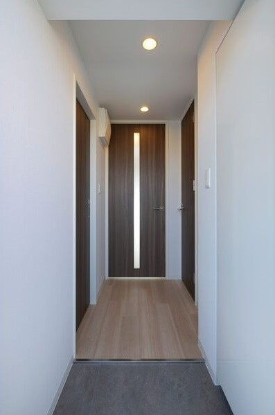 パルティール金山の玄関