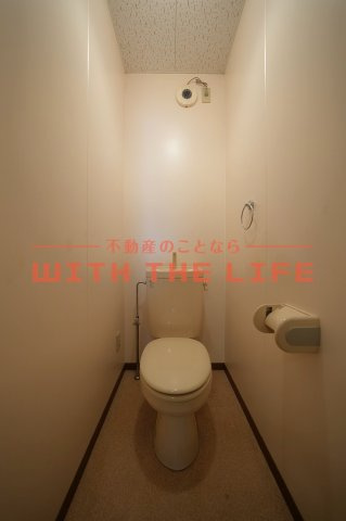 コーポ杏【キャッシュバック対象物件】のトイレ|ゆったりとした空間のトイレです