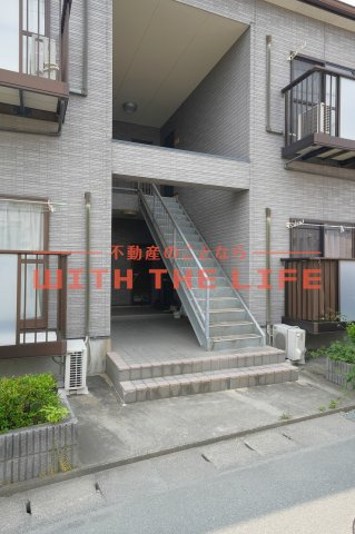 コーポ杏【キャッシュバック対象物件】のエントランス|毎日通るエントランスはこのようになっています