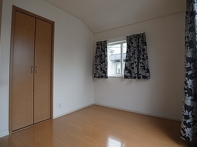 神戸市兵庫区矢部町の一戸建ての内装|洋室