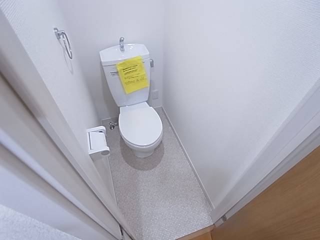 神戸市須磨区離宮前町２丁目のアパートのトイレ|トイレ