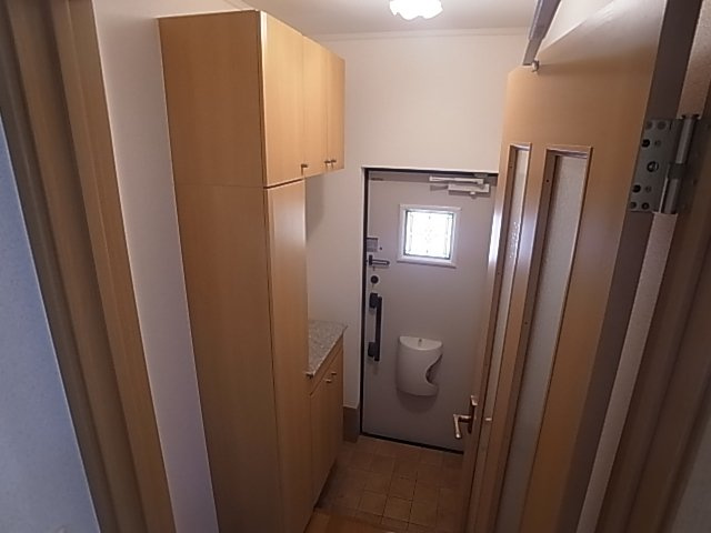 神戸市須磨区南落合１丁目のアパートの玄関|シューズボックス付き