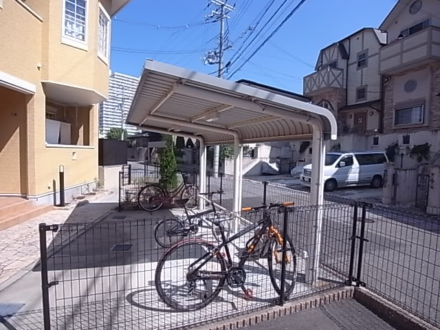 神戸市須磨区南落合１丁目のアパート