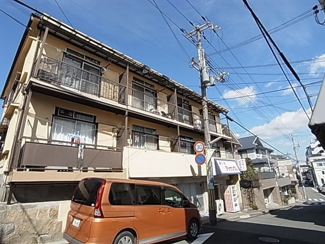 神戸市兵庫区菊水町９丁目のアパートの外観