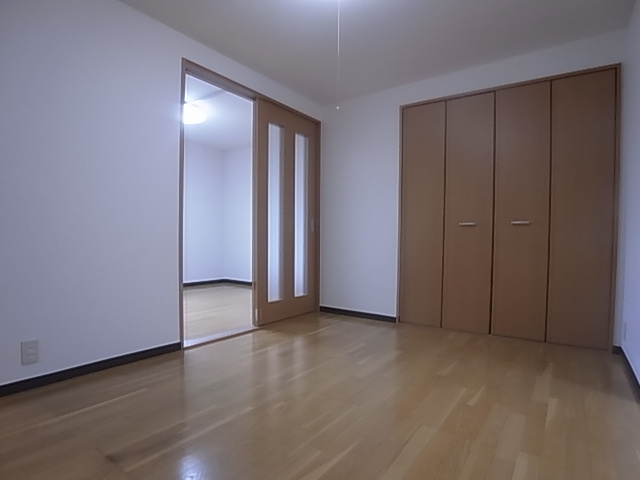 神戸市長田区高東町１丁目のハイツの居間・リビング|リビング