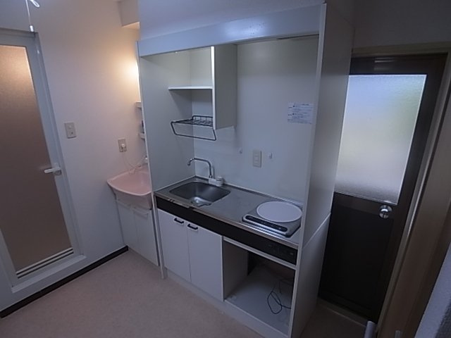 神戸市長田区高東町１丁目のハイツのキッチン|システムキッチン（IH）