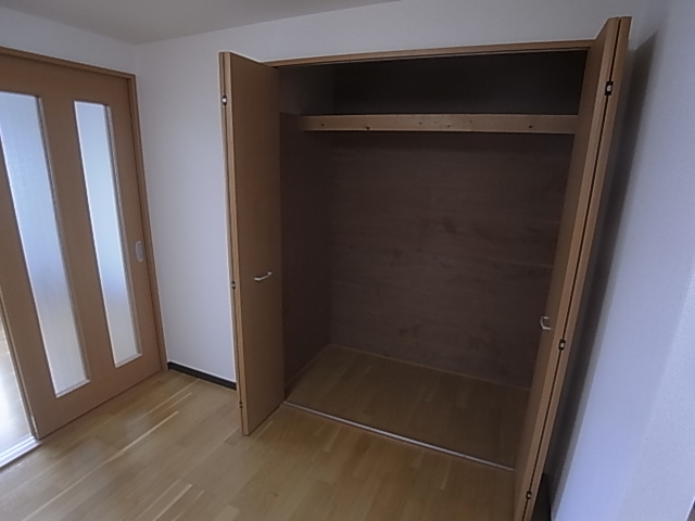 神戸市長田区高東町１丁目のハイツの収納|押し入れ