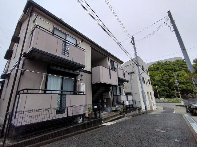 神戸市兵庫区楠谷町のアパートの外観