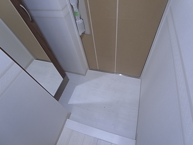 神戸市兵庫区入江通３丁目の賃貸マンションの玄関|シューズボックス付き