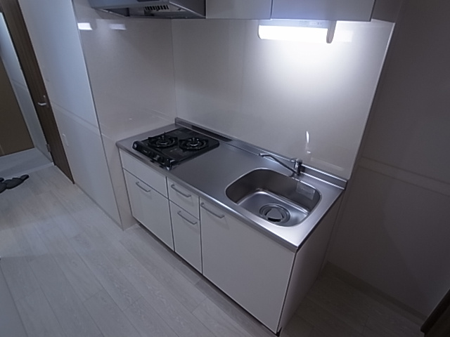 神戸市兵庫区入江通３丁目の賃貸マンションのキッチン|システムキッチン（ガス２口）