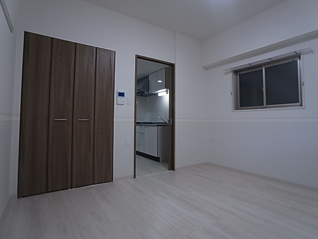 神戸市兵庫区入江通３丁目の賃貸マンションの内装|洋室