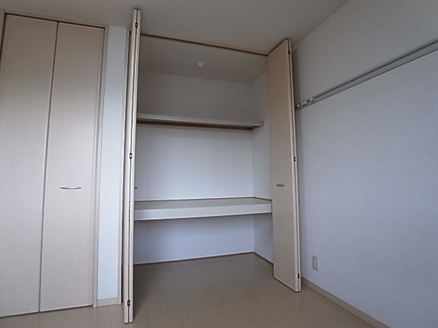神戸市北区山田町小部字戸口谷のアパートの収納|クローゼット