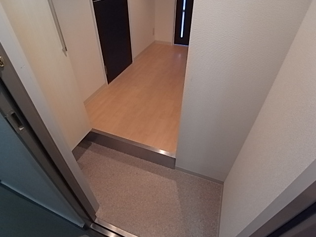 神戸市北区谷上西町のアパートの玄関