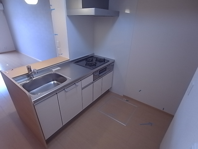 神戸市北区谷上東町のアパートのキッチン|システムキッチン（ガス３口）