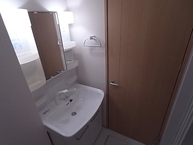 神戸市北区谷上東町のアパートの洗面所|シャンプードレッサー