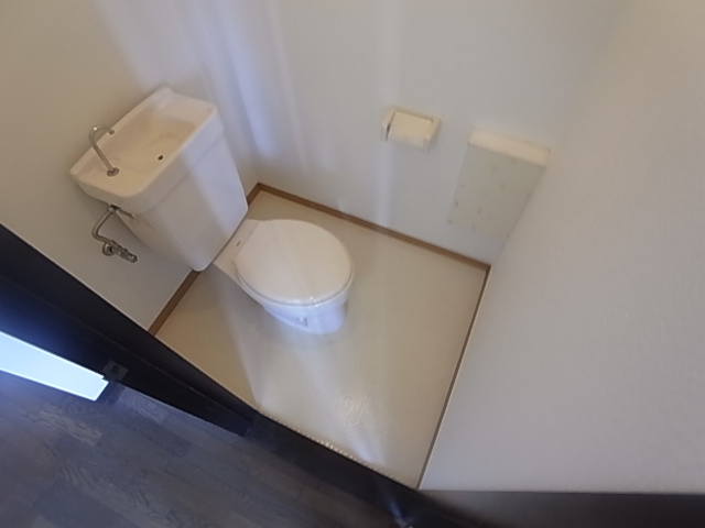 神戸市兵庫区西柳原町の賃貸マンションのトイレ|トイレ