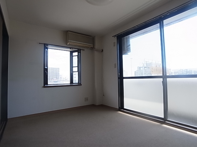 神戸市兵庫区西柳原町の賃貸マンションの内装|洋室