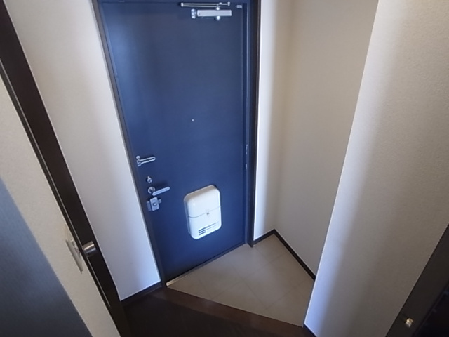 神戸市須磨区須磨浦通５丁目の賃貸マンションの玄関|シューズボックス付き