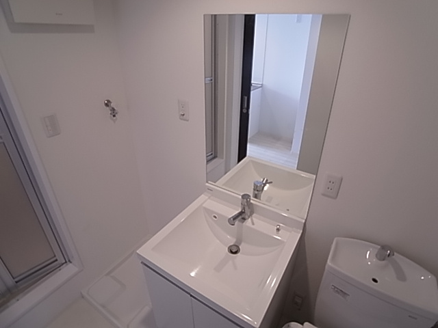 神戸市須磨区須磨浦通６丁目のアパートの洗面所