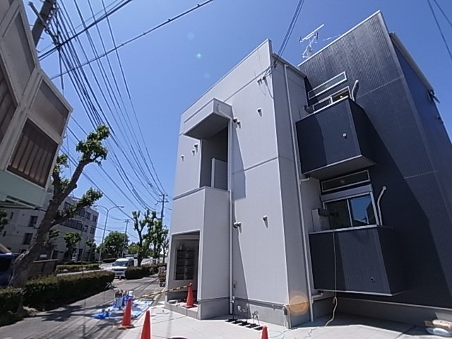 神戸市須磨区小寺町４丁目のアパートの外観